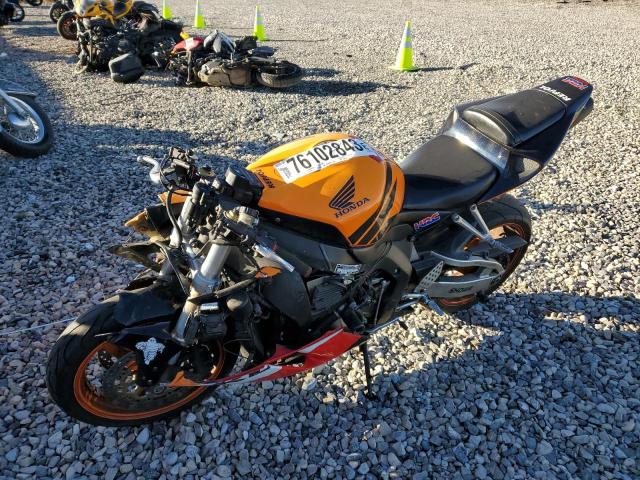 Image 2 of 2005 HONDA CBR1000 RR 2005 with VIN JH2SC57475M100433