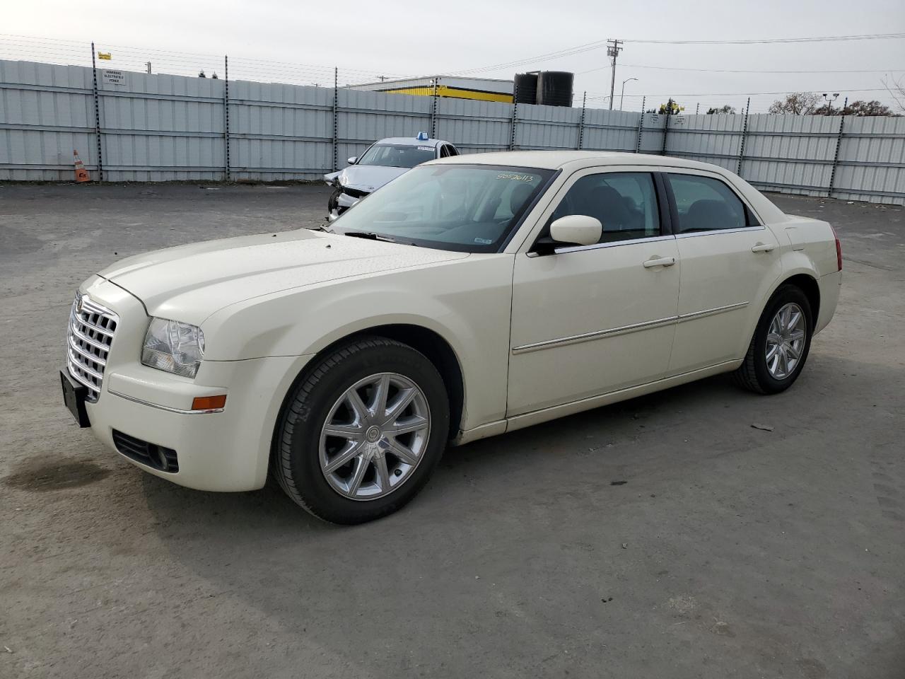 Image 1 of 2009 CHRYSLER 300 TOURING 2009 with VIN 2C3LA53V39H575382