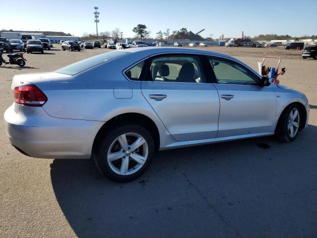 Obraz 3 z 2015 VOLKSWAGEN PASSAT S 2015 z VIN 1VWAT7A34FC114262