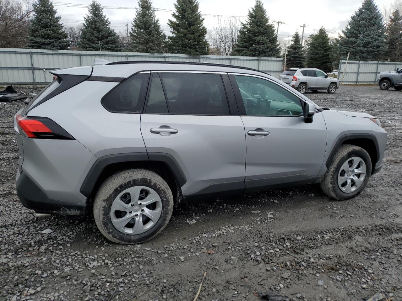 Image 3 of 2019 TOYOTA RAV4 LE 2019 with VIN 2T3G1RFV4KC059801