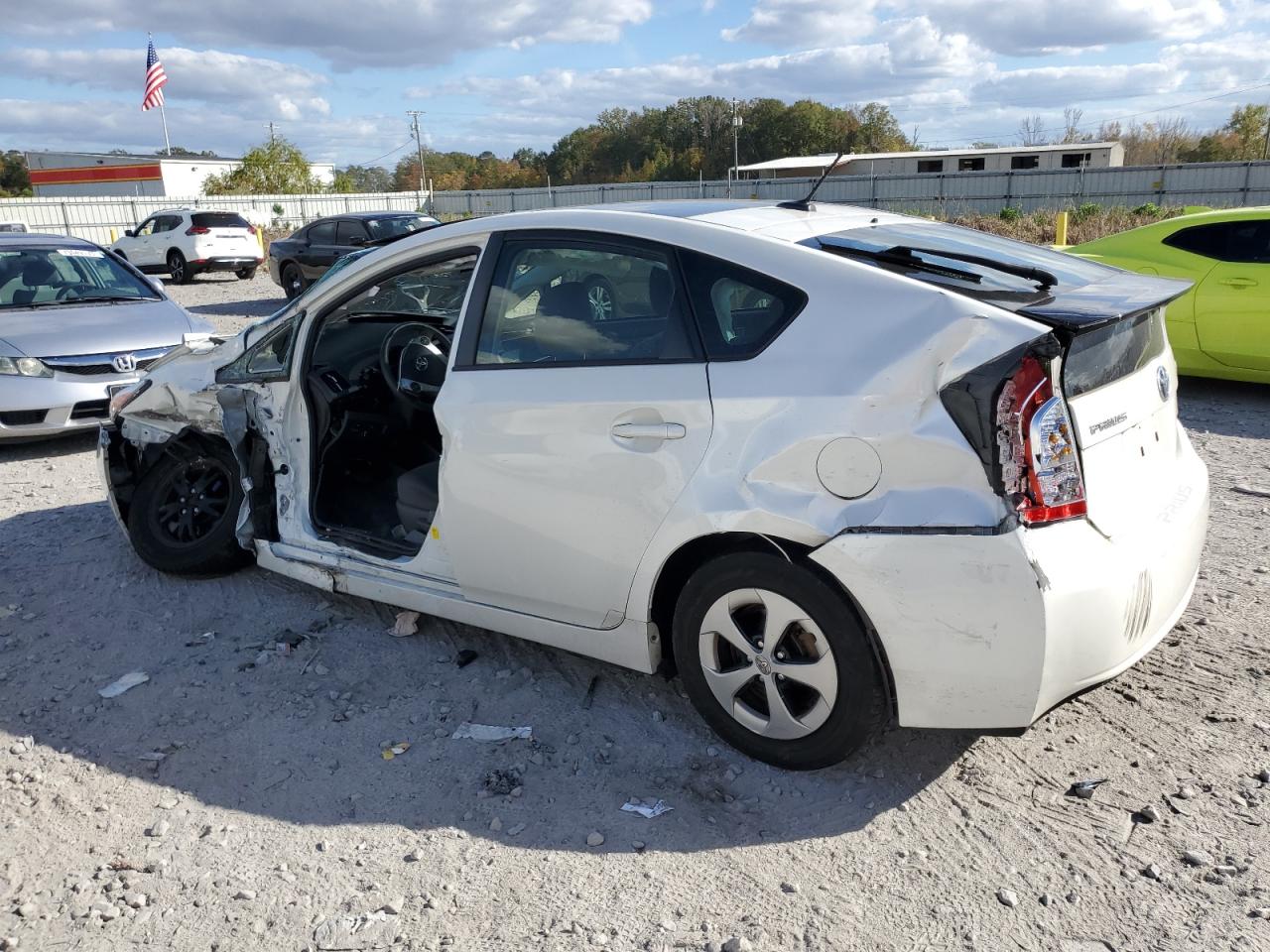 Image 2 of 2015 TOYOTA PRIUS  2015 with VIN JTDKN3DU1F1983833