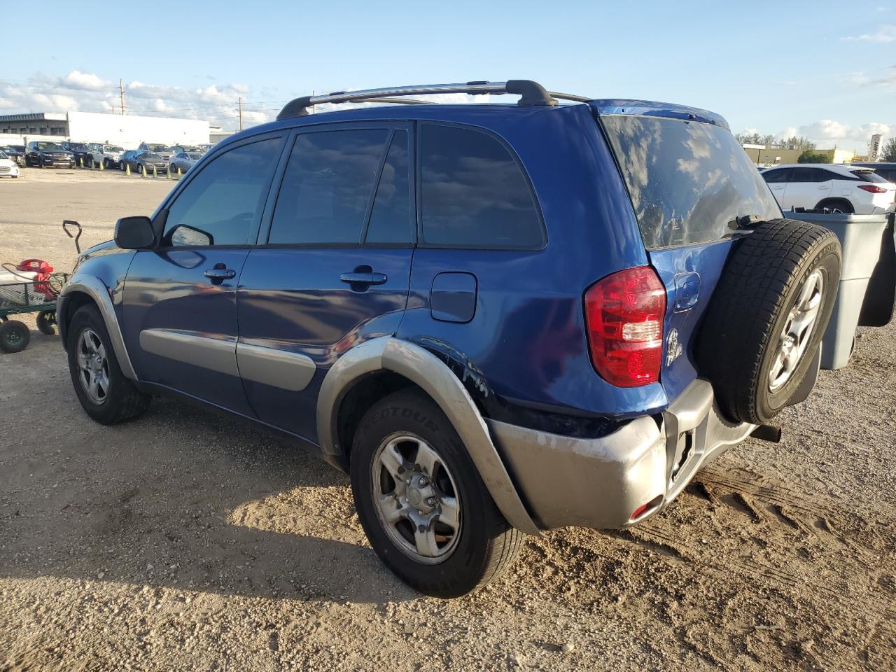 Изображение 2 2005 TOYOTA RAV4  2005 с VIN JTEGD20V050076833