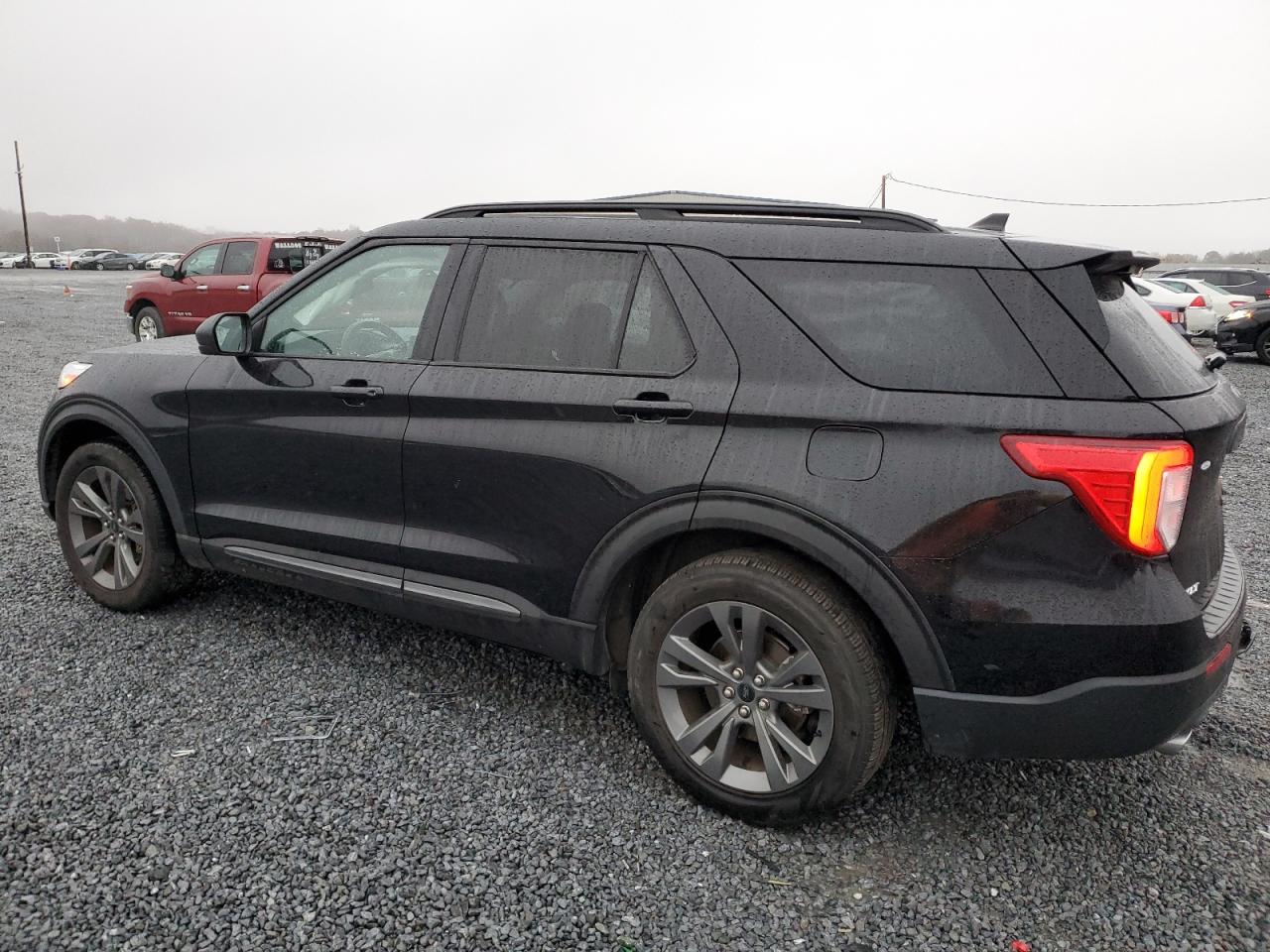 Изображение 2 2021 FORD EXPLORER XLT 2021 с VIN 1FMSK7DH1MGA02246