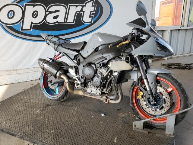 2002 YAMAHA YZFR1  2002 image