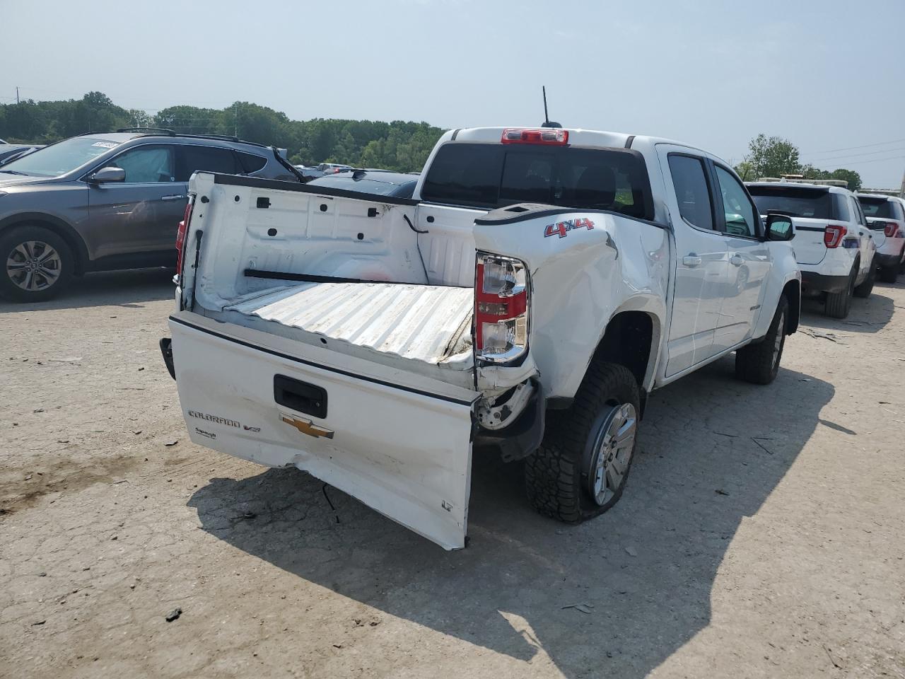 Image 3 of 2019 CHEVROLET COLORADO LT 2019 with VIN 1GCGTCEN1K1348608