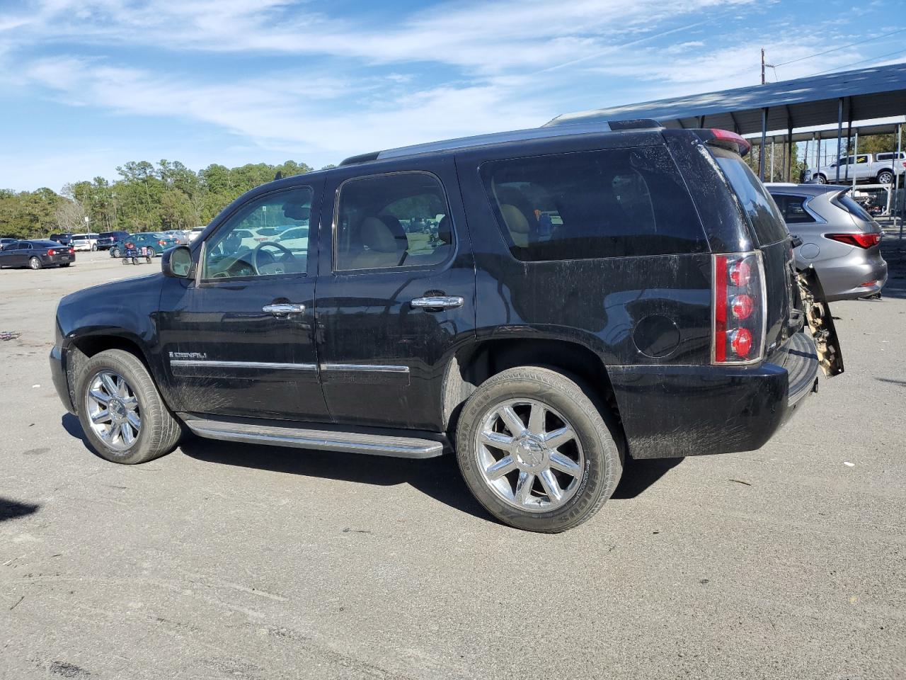 Изображение 2 2011 GMC YUKON DENALI 2011 с VIN 1GKS2EEF2BR136792