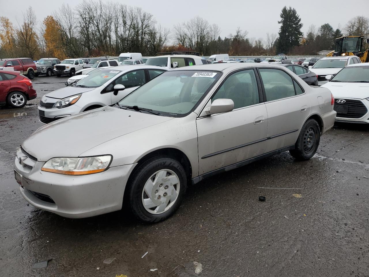 Image 1 of 1999 HONDA ACCORD LX 1999 with VIN 1HGCG164XXA037118