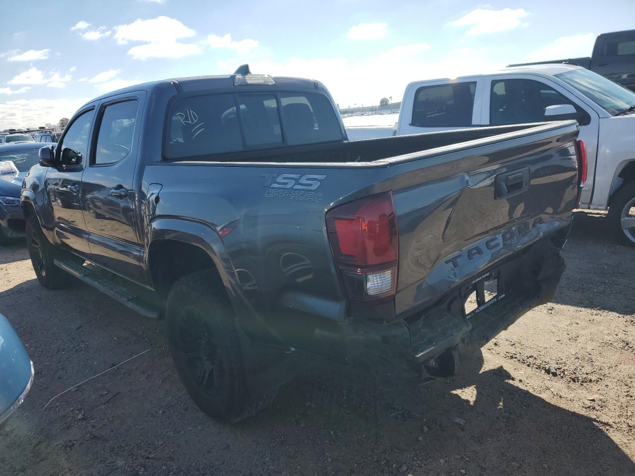 Изображение 2 2022 TOYOTA TACOMA DOUBLE CAB 2022 с VIN 3TYAX5GN7NT040681
