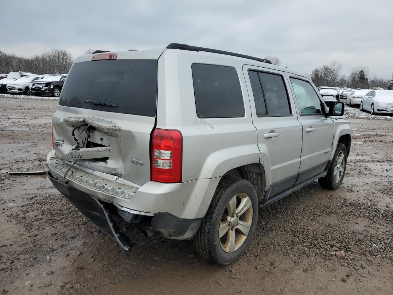 Obraz 3 z 2012 JEEP PATRIOT LATITUDE 2012 z VIN 1C4NJRFB7CD683439