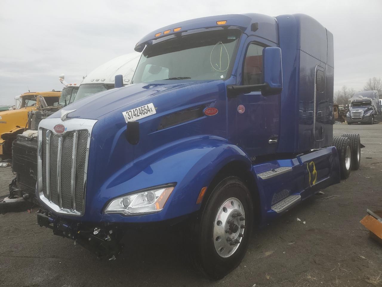 Image 2 of 2024 PETERBILT 579  2024 with VIN 1XPBDP9X7RD614005