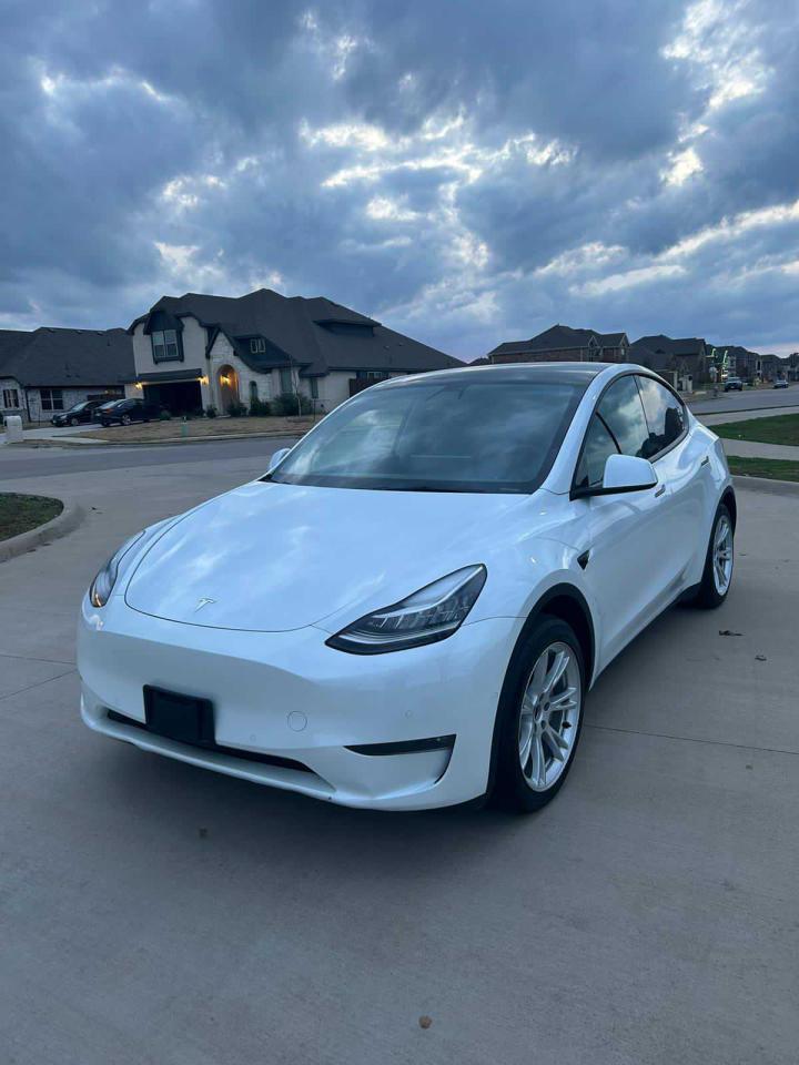 Изображение 2 2022 TESLA MODEL Y  2022 с VIN 7SAYGAEE0NF315854