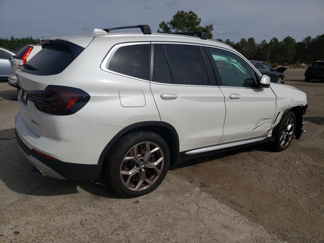 Obraz 3 z 2022 BMW X3 SDRIVE30I 2022 z VIN 5UX43DP03N9J46075