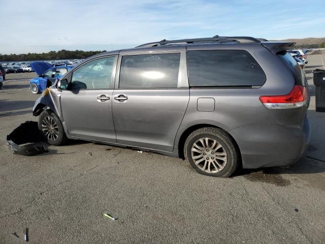 Image 2 of 2013 TOYOTA SIENNA XLE 2013 with VIN 5TDYK3DCXDS350872