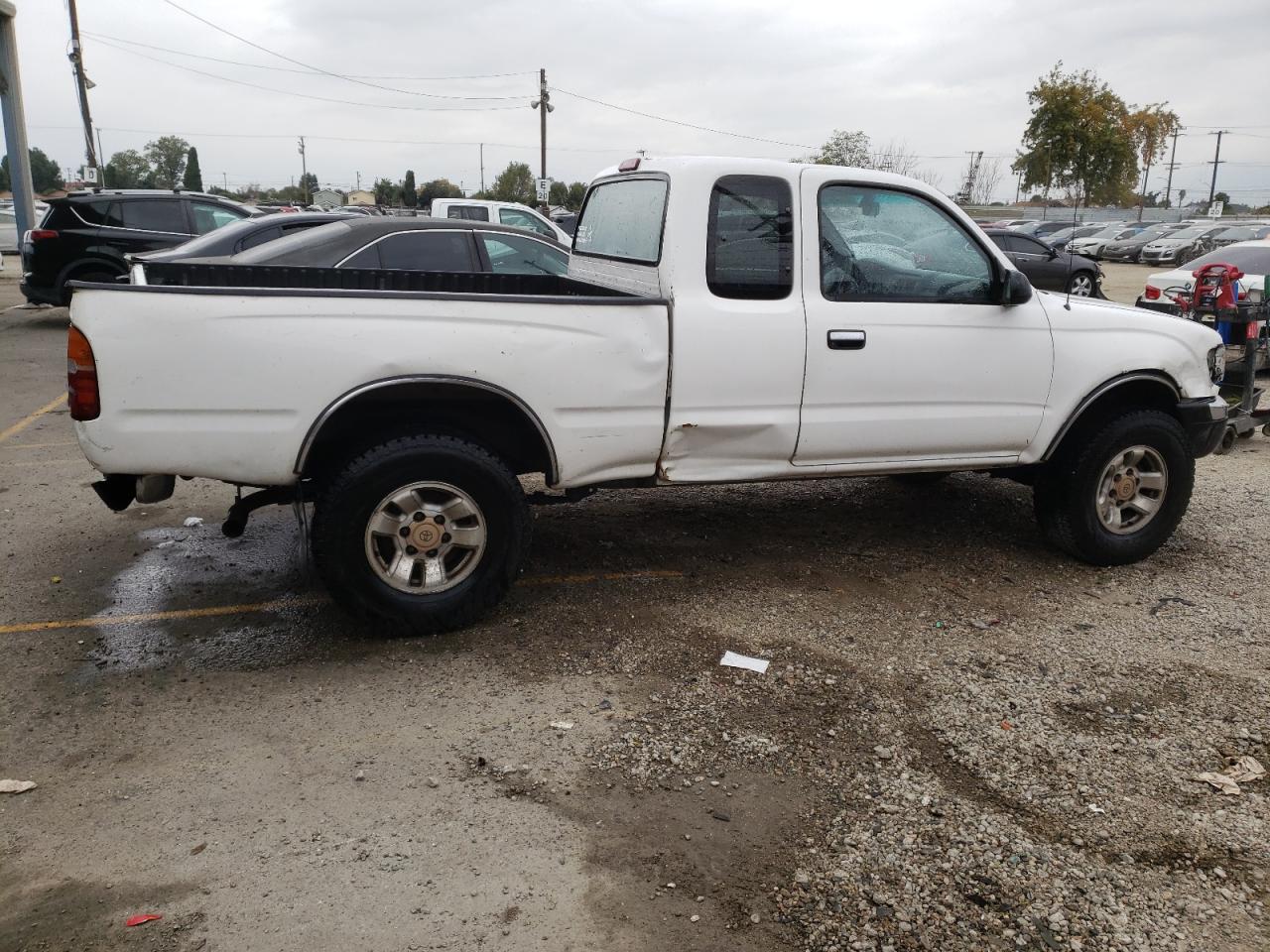 Изображение 3 2000 TOYOTA TACOMA XTRACAB PRERUNNER 2000 с VIN 5TESN92N9YZ710825