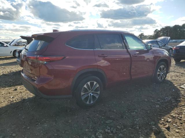 Obraz 3 z 2021 TOYOTA HIGHLANDER XLE 2021 z VIN 5TDGZRBH3MS105775