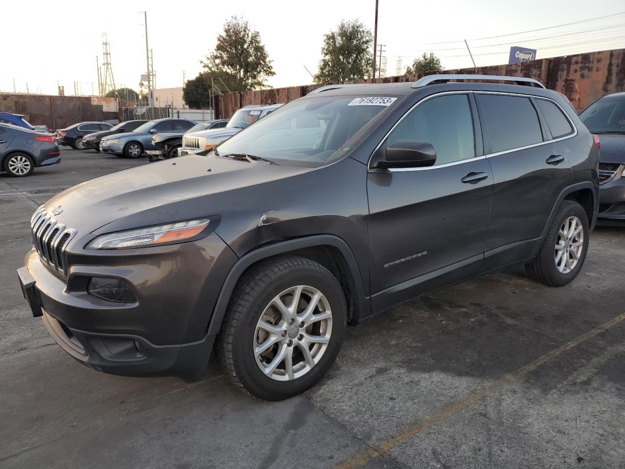 Image 1 of Jeep Cherokee Latitude 2015 with VIN 1C4PJLCB1FW506937