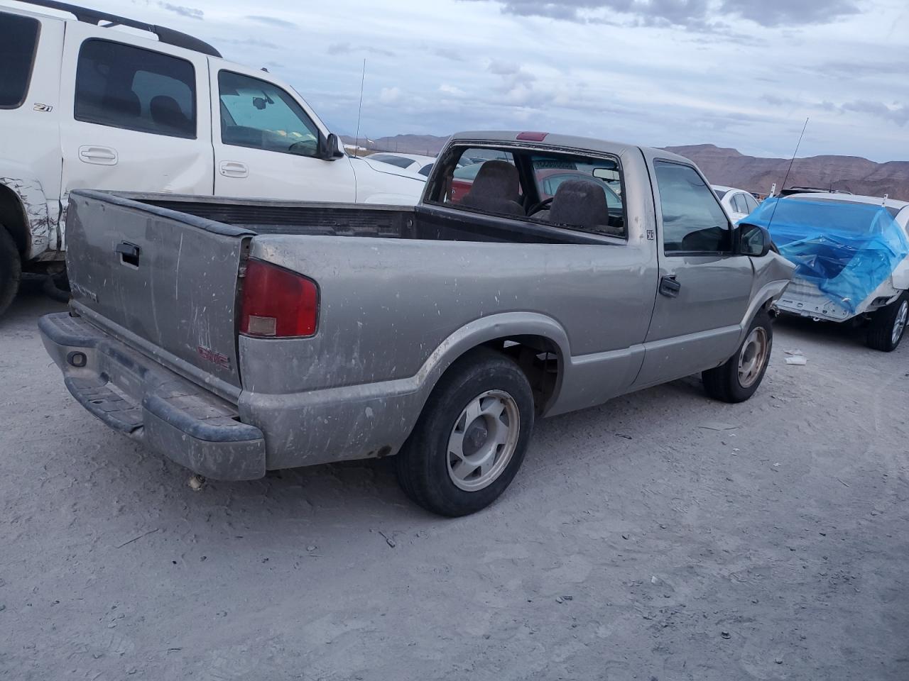 Изображение 3 2000 GMC SONOMA  2000 с VIN 1GTCS1459Y8279948