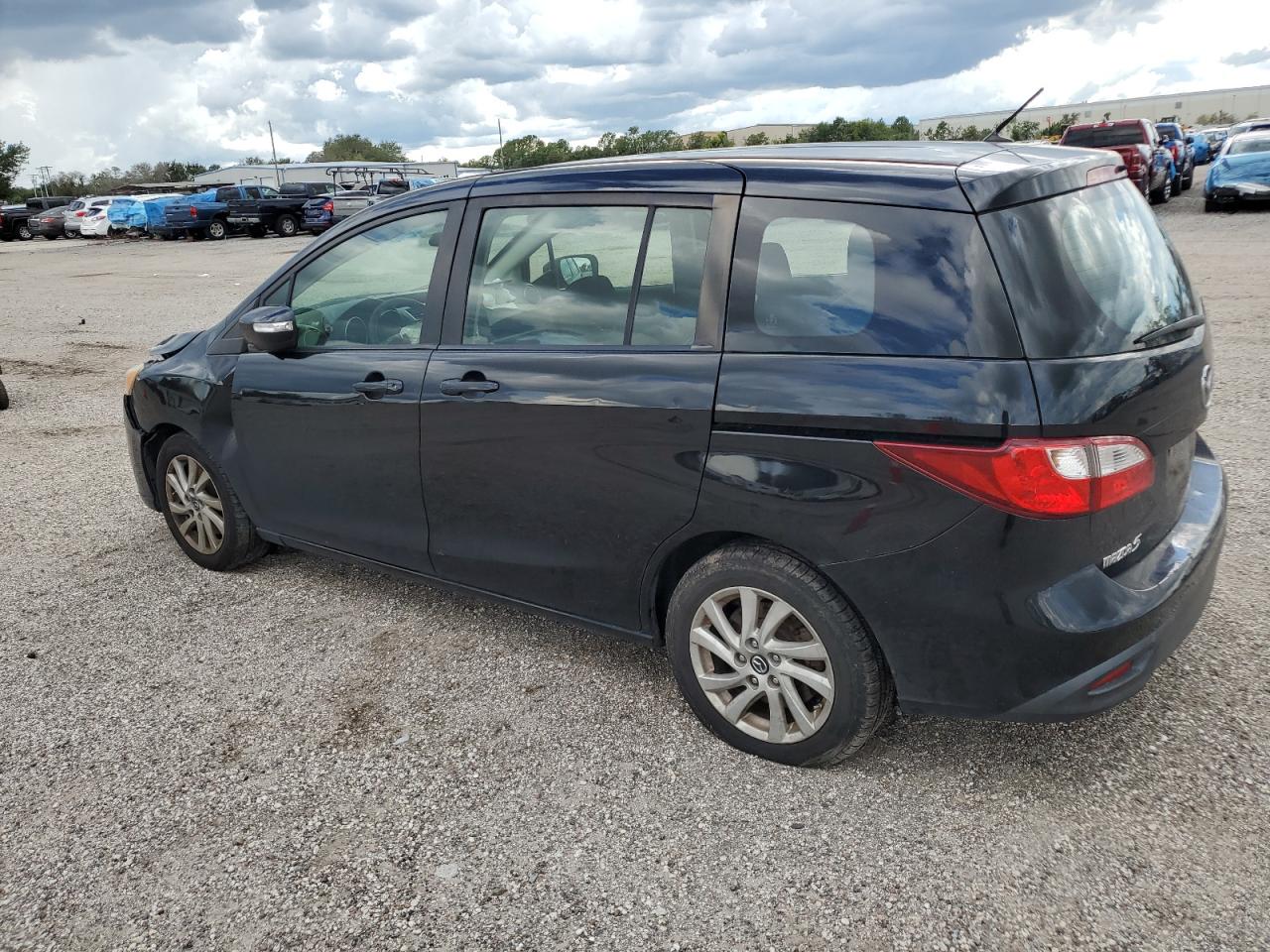 Image 2 of Mazda 5 2013 with VIN JM1CW2BL5D0156667