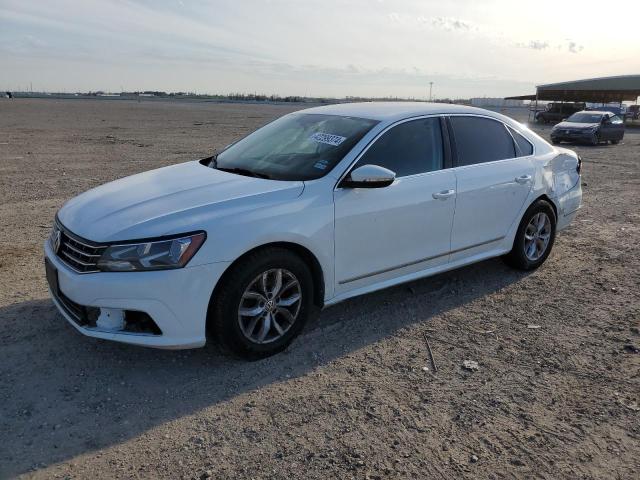 Obraz 1 z 2017 VOLKSWAGEN PASSAT S 2017 z VIN 1VWAT7A39HC062985