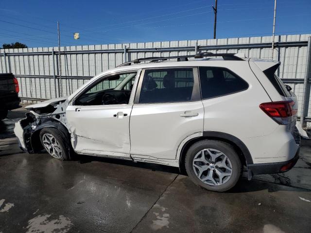 Obraz 2 z 2019 SUBARU FORESTER PREMIUM 2019 z VIN JF2SKAGCXKH491465