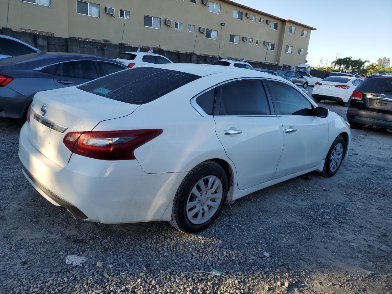 Obraz 3 z 2018 NISSAN ALTIMA 2.5 2018 z VIN 1N4AL3AP6JC269327