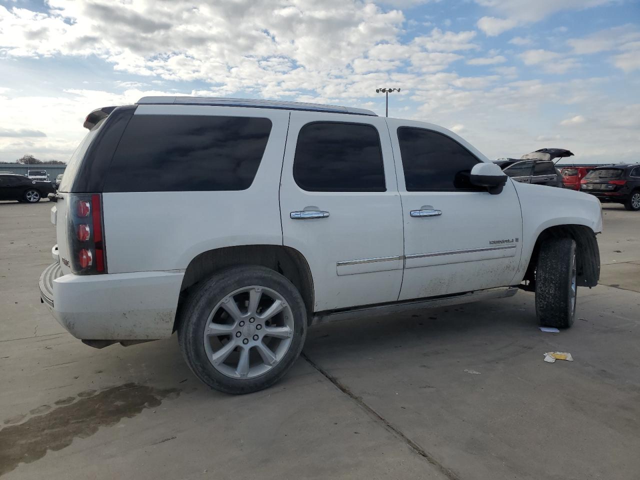 Obraz 3 z 2009 GMC YUKON DENALI 2009 z VIN 1GKFC03209R271264