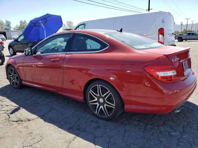 Obraz 2 z 2013 MERCEDES-BENZ C 250 2013 z VIN WDDGJ4HB3DF967557