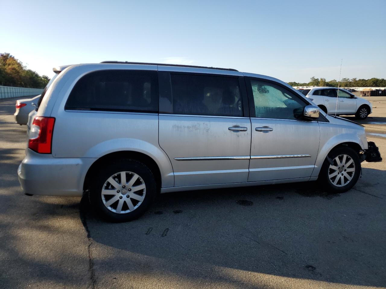 Image 3 of 2011 CHRYSLER TOWN & COUNTRY TOURING L 2011 with VIN 2A4RR8DG1BR745071