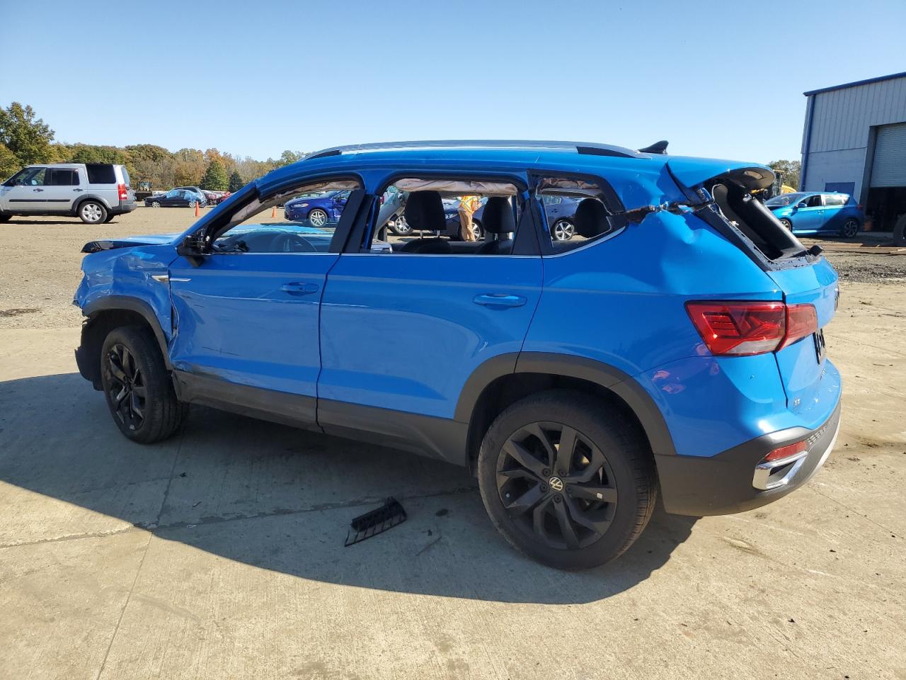 Image 2 of 2022 VOLKSWAGEN TAOS SE 2022 with VIN 3VVYX7B26NM038716