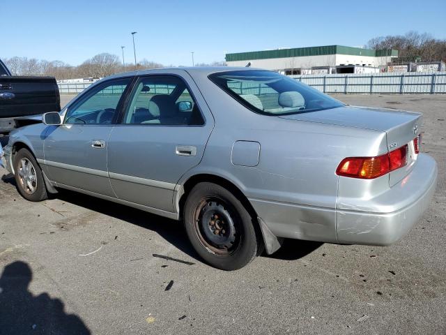Obraz 2 z 2001 TOYOTA CAMRY CE 2001 z VIN 4T1BG22K91U799944