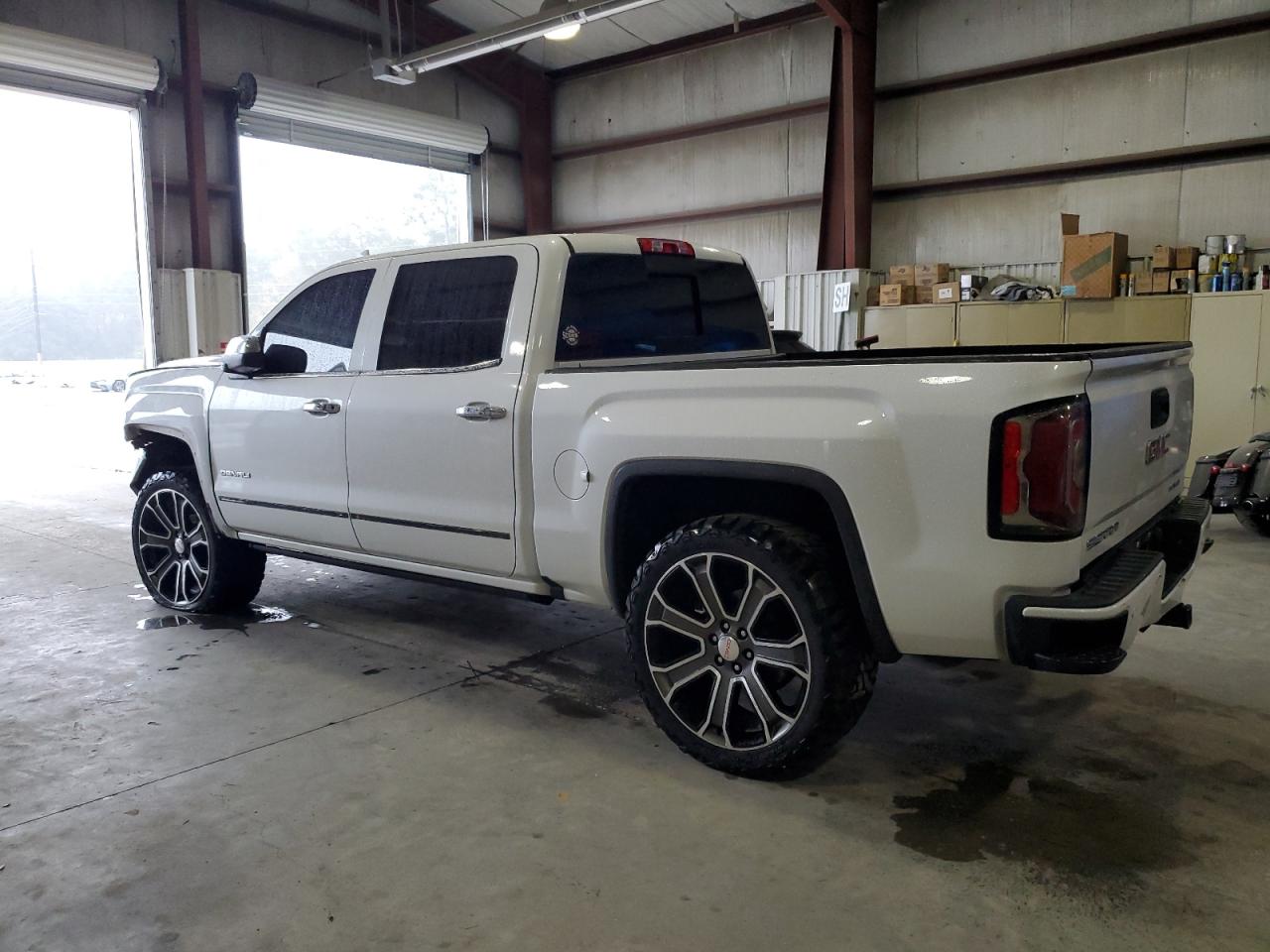 Image 2 of 2017 GMC SIERRA K1500 DENALI 2017 with VIN 3GTU2PEJ3HG184590