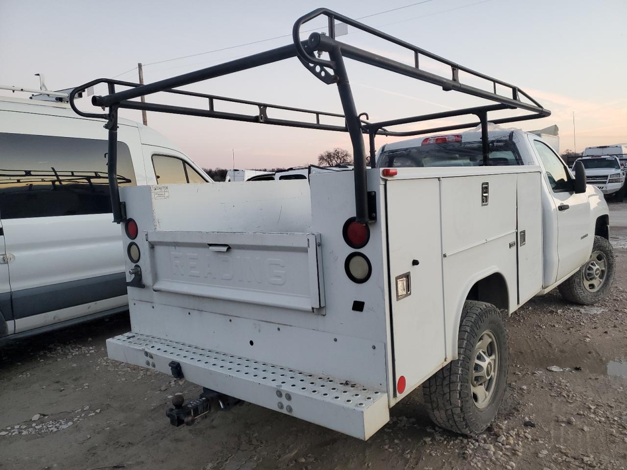 Image 3 of 2016 CHEVROLET SILVERADO C2500 HEAVY DUTY 2016 with VIN 1GC0CUEG5GZ146484
