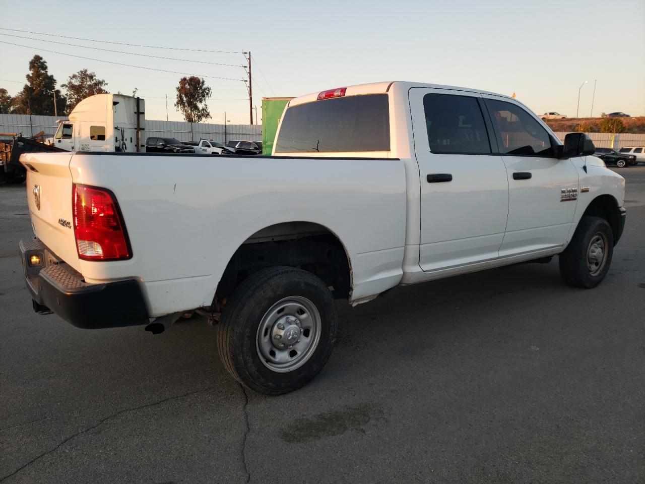 Image 3 of 2018 RAM 2500 ST 2018 with VIN 3C6TR5CT5JG301745