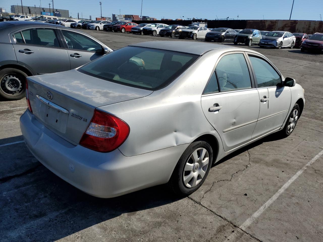 Image 3 of 2004 TOYOTA CAMRY LE 2004 with VIN 4T1BE32K34U284938