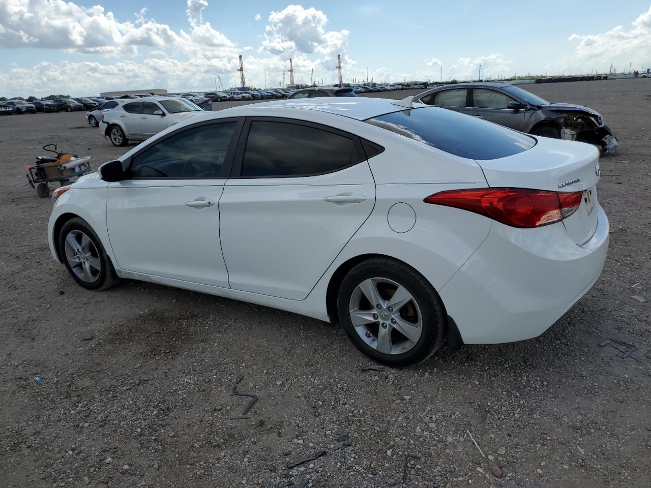 Изображение 2 2013 HYUNDAI ELANTRA GLS 2013 с VIN 5NPDH4AE9DH426967