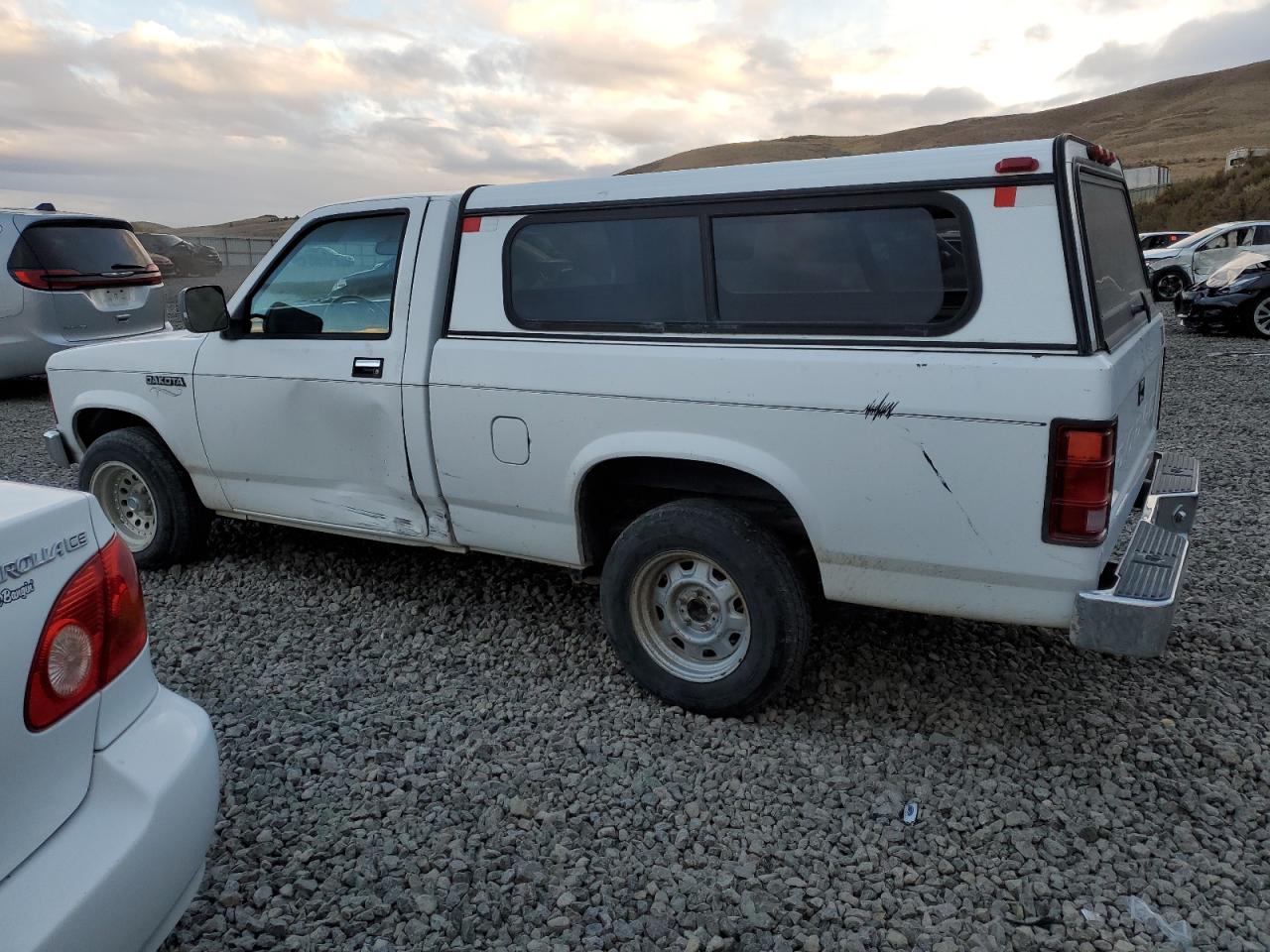 Obraz 2 z 1989 DODGE DAKOTA  1989 z VIN 1B7GL26X3KS144459