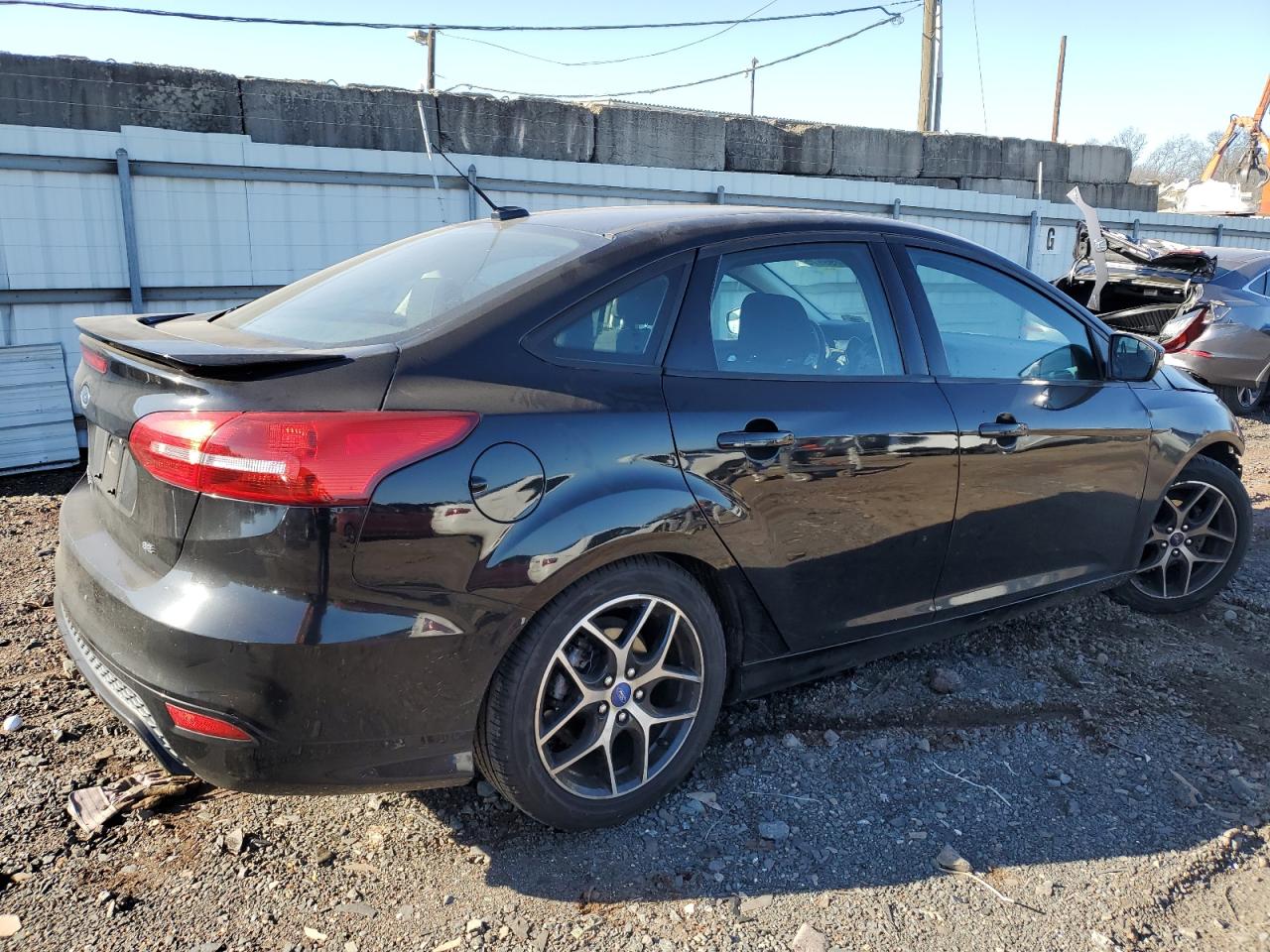 Изображение 3 2016 FORD FOCUS SE 2016 с VIN 1FADP3F21GL206949
