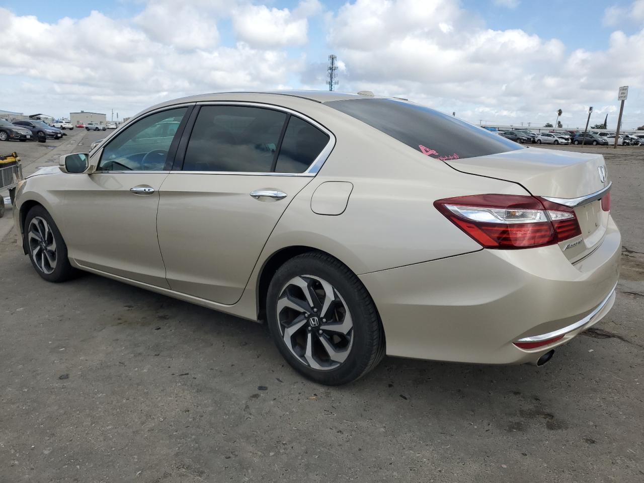 Изображение 2 2017 HONDA ACCORD EXL 2017 с VIN 1HGCR3F02HA005462