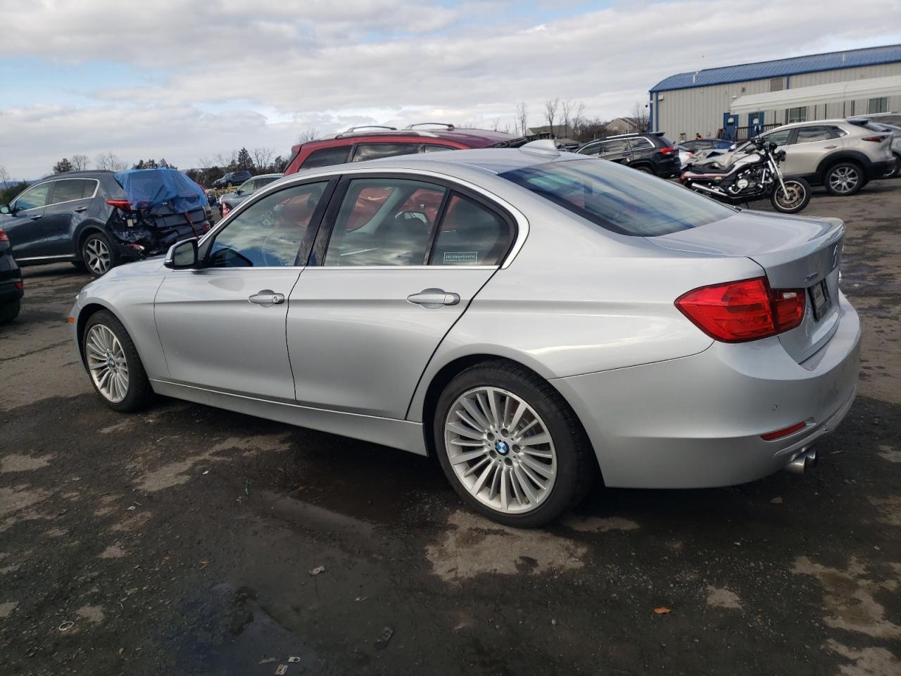 Obraz 2 z 2015 BMW 328 XI 2015 z VIN WBA3B3G54FNR87446
