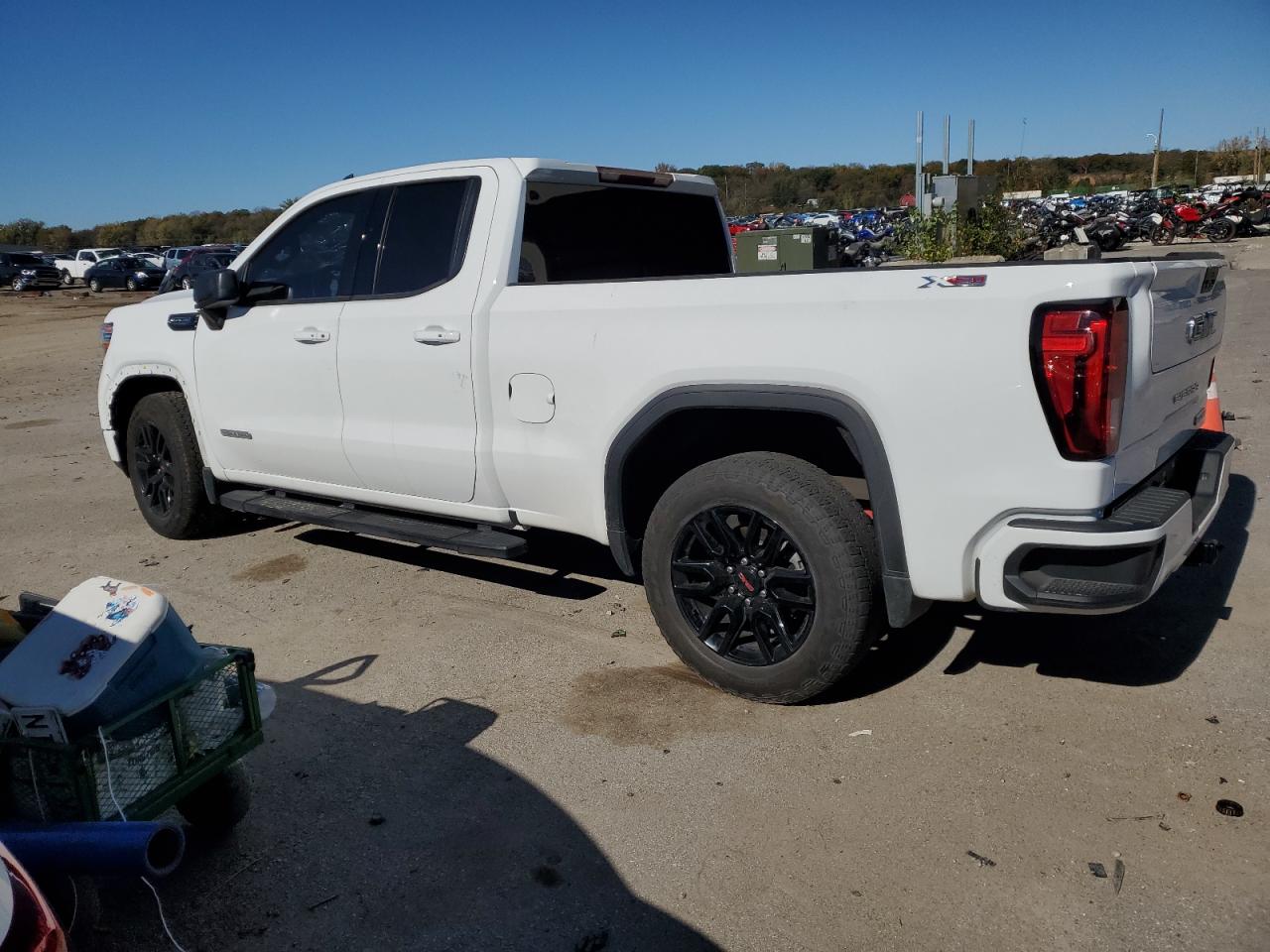 Изображение 2 2022 GMC SIERRA LIMITED K1500 ELEVATION 2022 с VIN 1GTR9CED5NZ223325