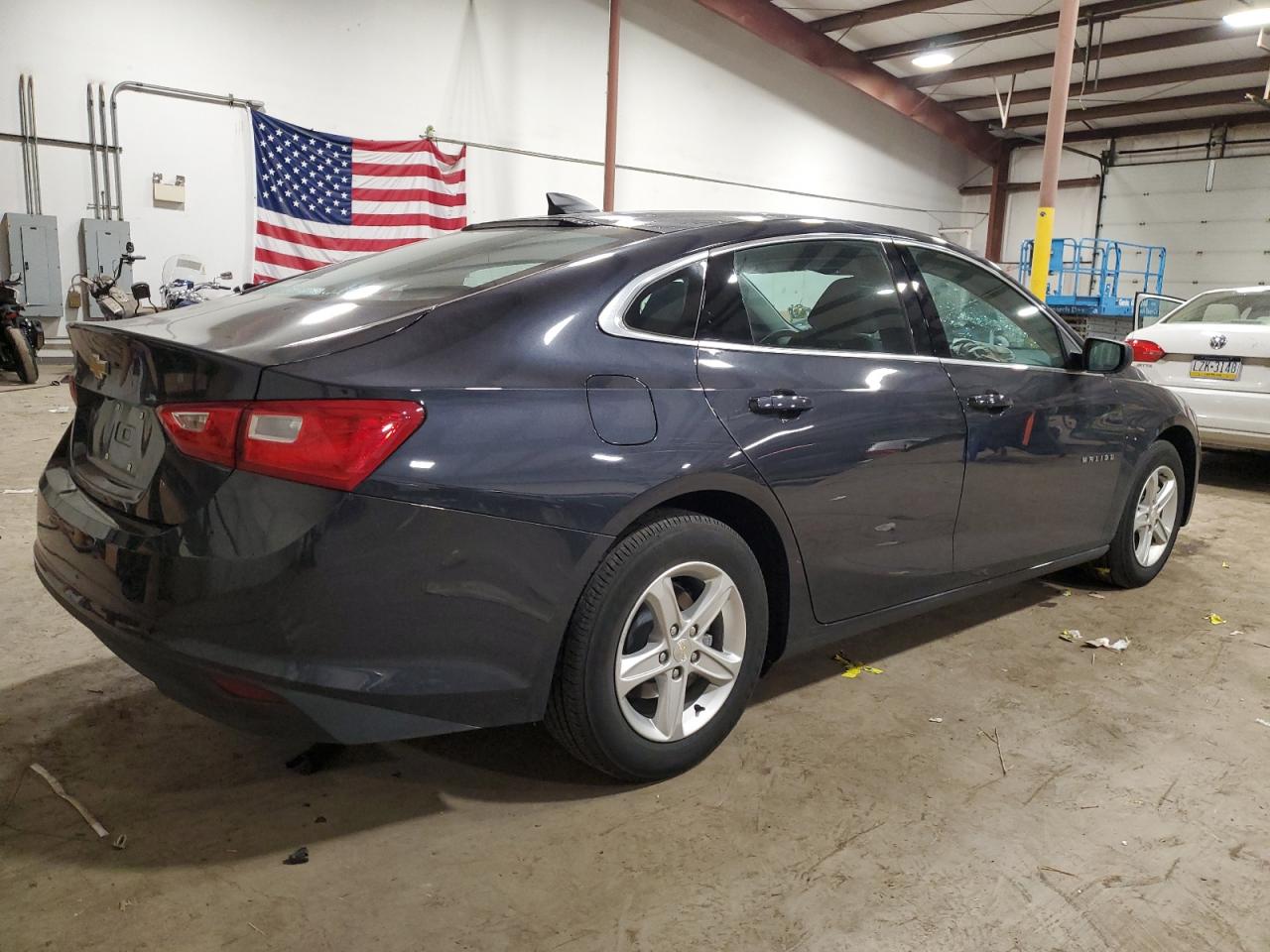 Изображение 3 2022 CHEVROLET MALIBU LS 2022 с VIN 1G1ZB5ST4NF186922