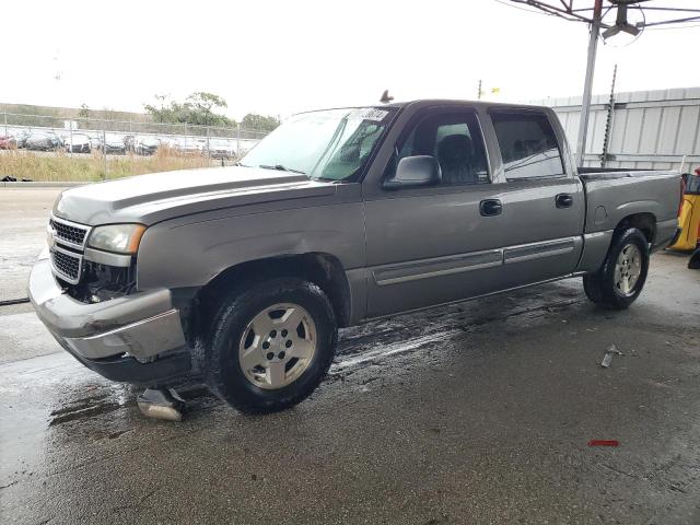 Image 1 of 2006 CHEVROLET SILVERADO2 C1500 2006 with VIN 2GCEC13T761196539