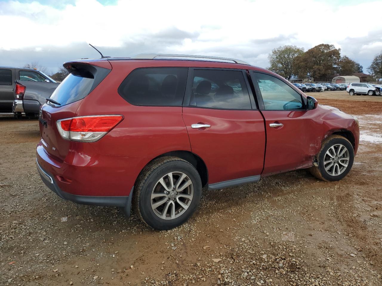 Image 3 of 2013 NISSAN PATHFINDER S 2013 with VIN 5N1AR2MN5DC627790