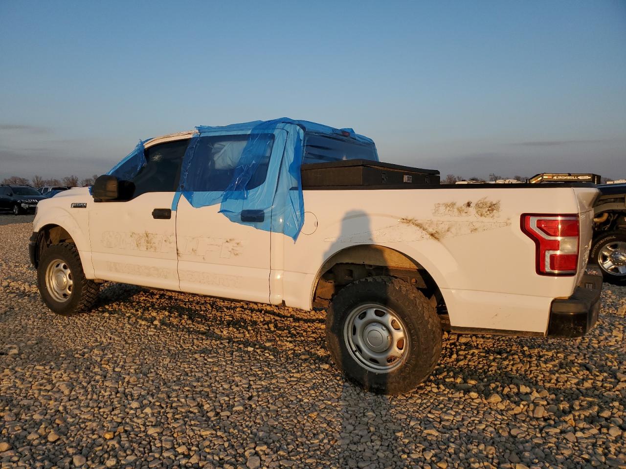 Изображение 2 2019 FORD F150 SUPERCREW 2019 с VIN 1FTEW1E54KKE40924