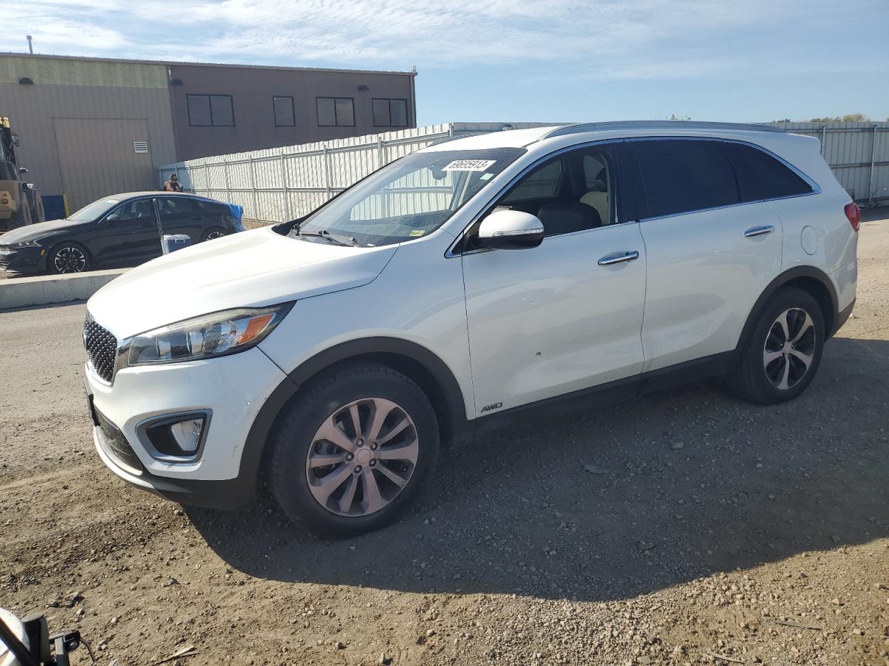 Image 1 of 2016 KIA SORENTO EX 2016 with VIN 5XYPHDA19GG015610