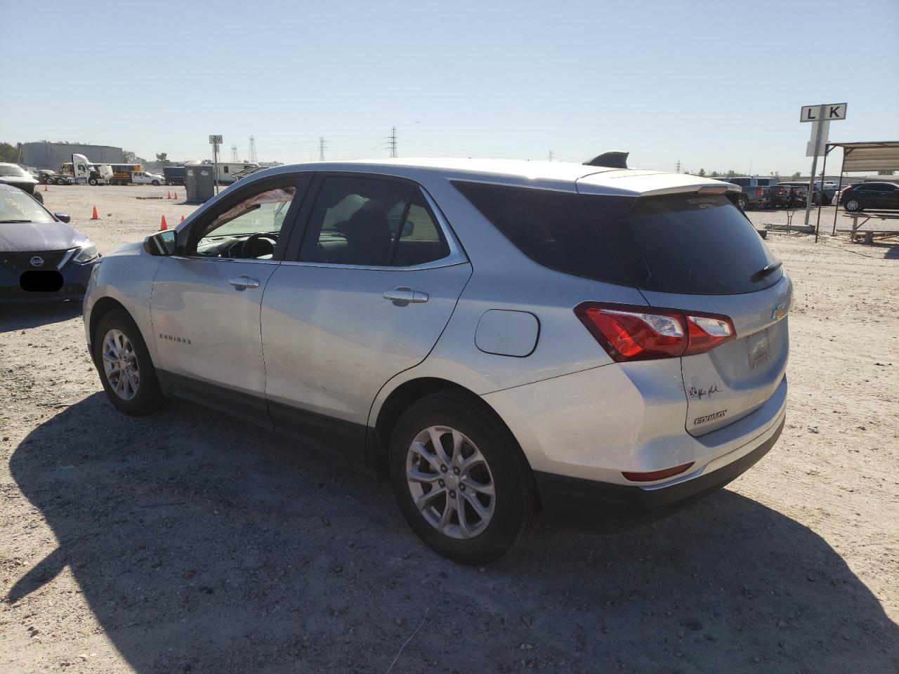 Image 2 of 2021 CHEVROLET EQUINOX LT 2021 with VIN 3GNAXKEVXML351238
