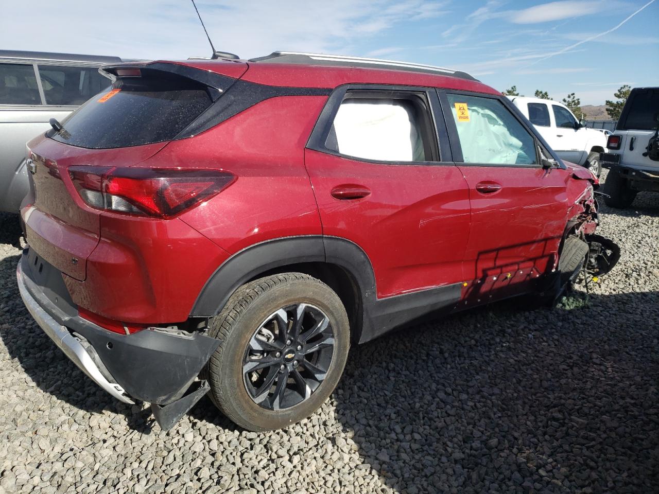 Image 3 of 2021 CHEVROLET TRAILBLAZER LT 2021 with VIN KL79MRSL4MB144018