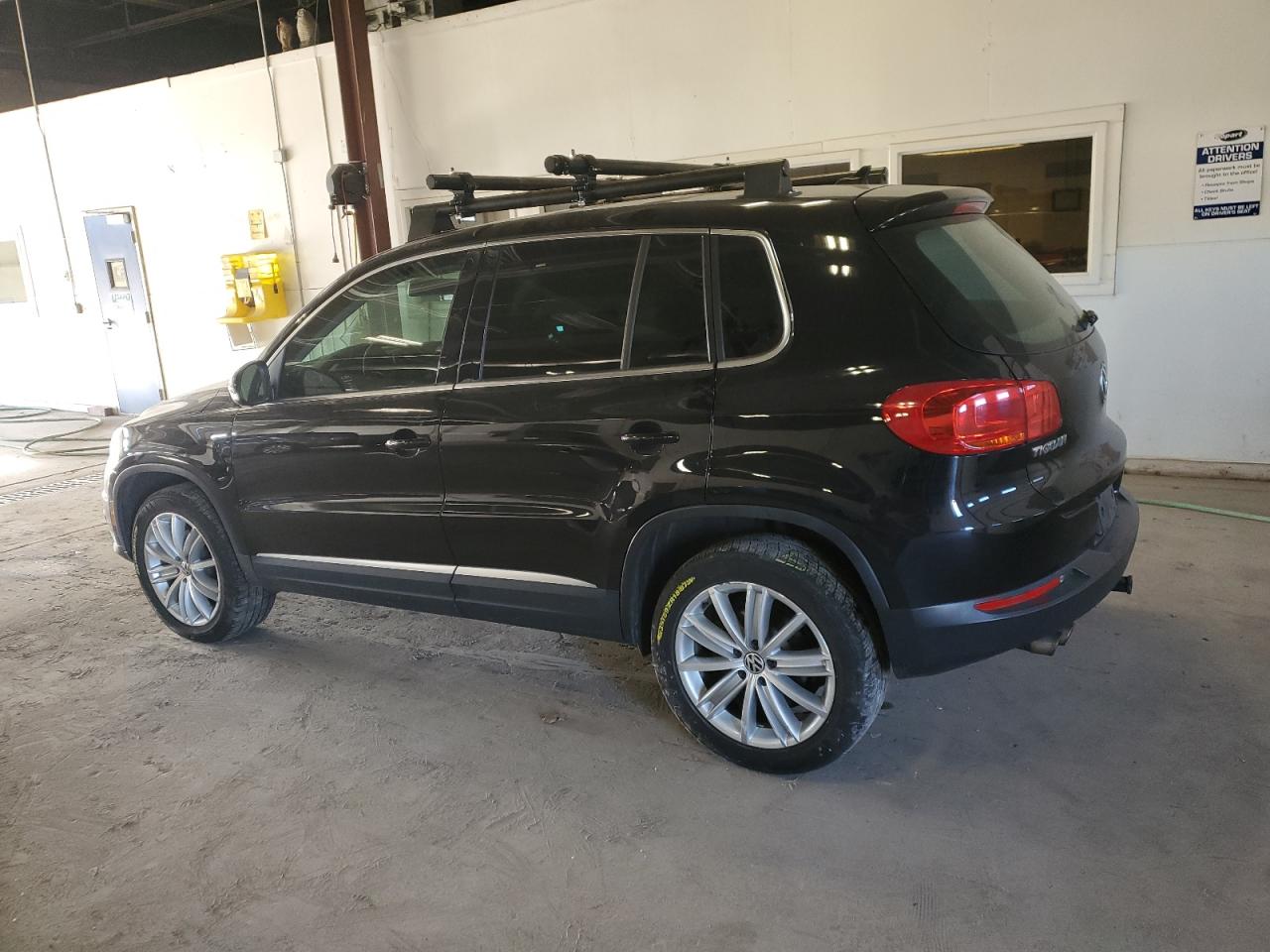 Изображение 2 2013 VOLKSWAGEN TIGUAN S 2013 с VIN WVGBV7AX1DW508278