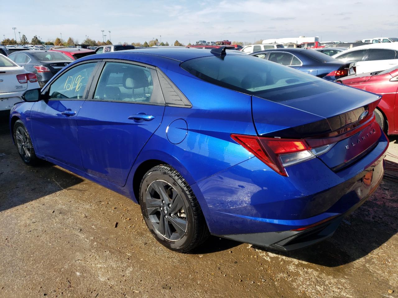 Image 2 of 2022 HYUNDAI ELANTRA SEL 2022 with VIN KMHLS4AG1NU262860