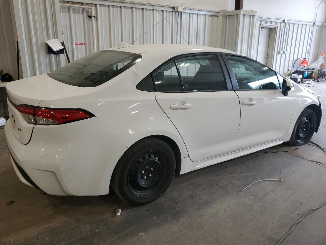 Obraz 3 z 2021 TOYOTA COROLLA LE 2021 z VIN 5YFEPMAE4MP233961